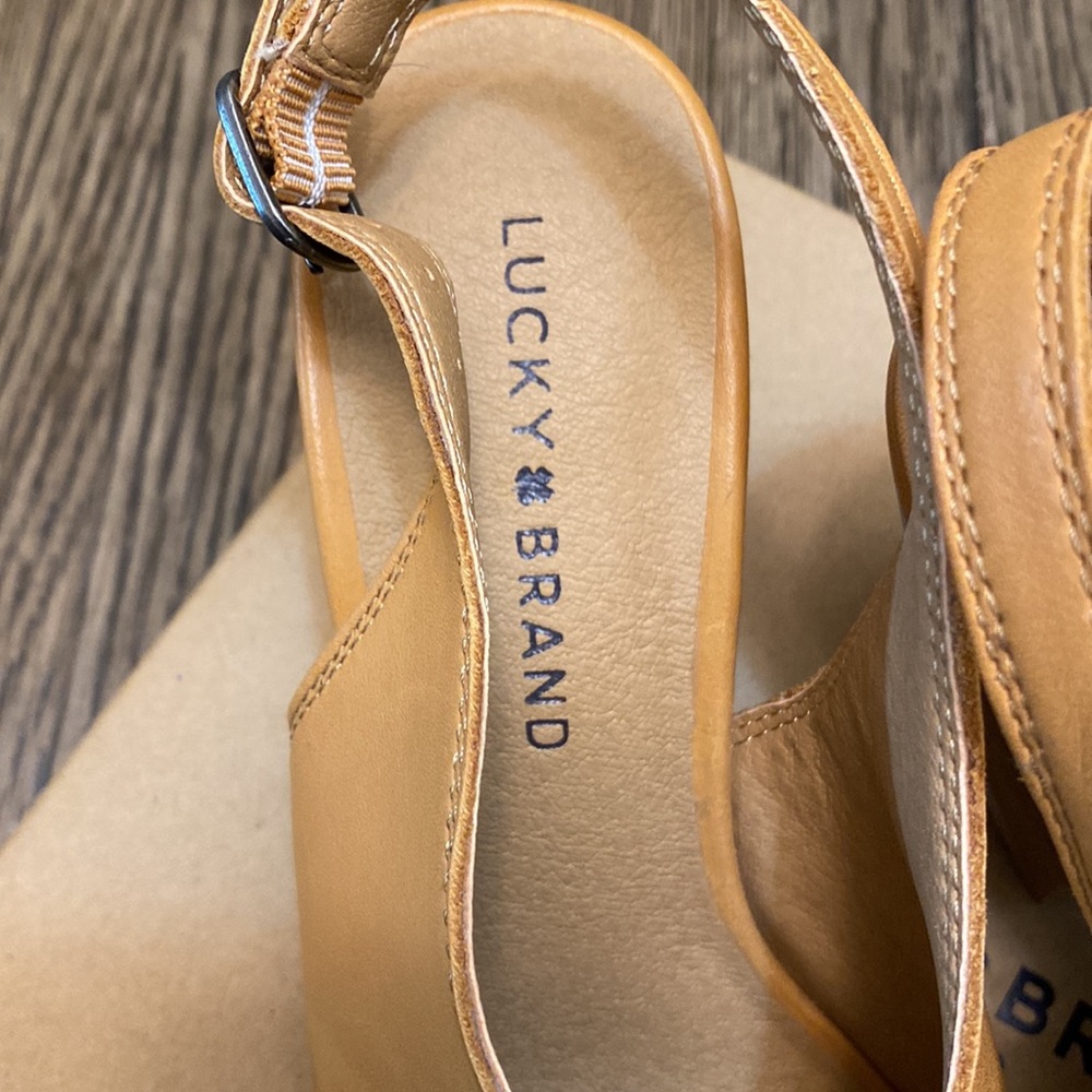Lucky Brand shoes color alpaca size 8/5 wore ones, very confortable - Picture 7 of 8